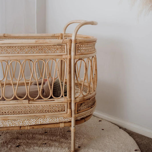 Baby Llama Drama Bassinet